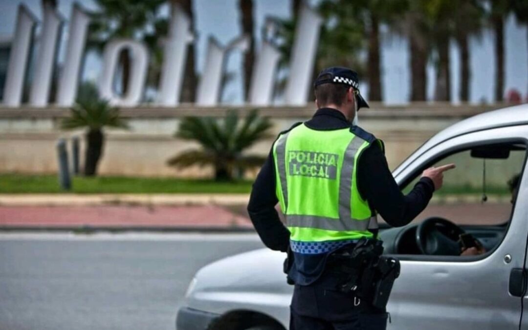 Detienen a un joven en Motril por varios robos con el método del abrazo cariñoso
