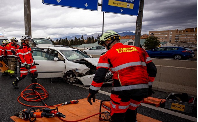 excarcelan conductor accidente circunvalacion - foto bomberos granada