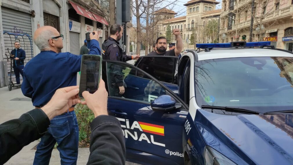 Granada.- Detienen por una reclamación judicial al portavoz nacional del SAT en una protesta de apoyo a sindicalistas