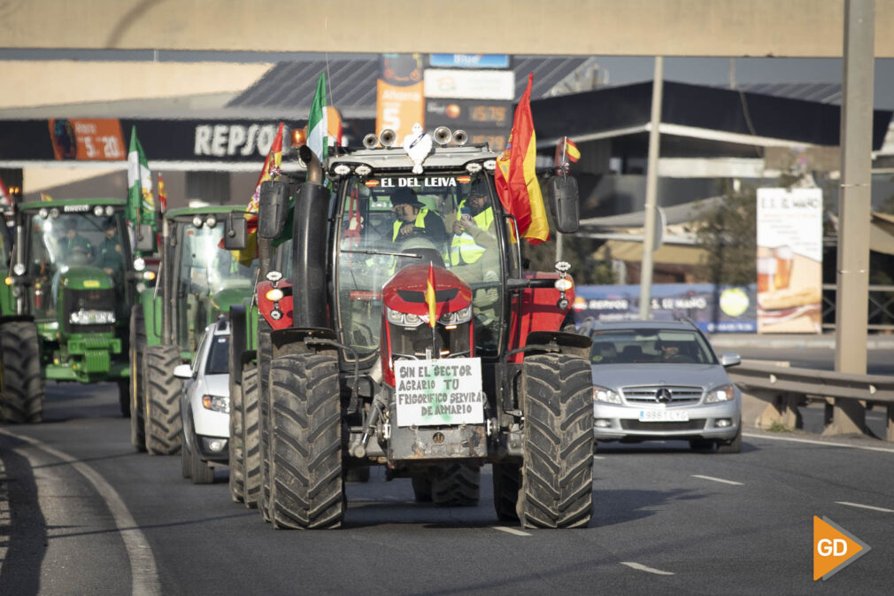 Cortes en la autovía de Granada por los Tractores