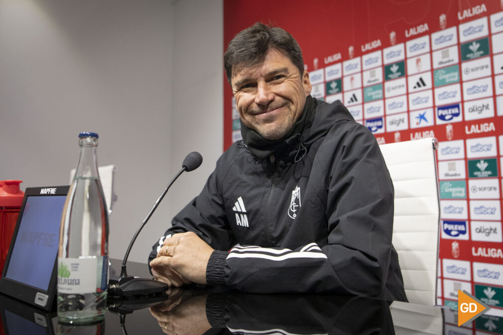 Rueda de prensa de Alexander Medina entrenador del Granada CF