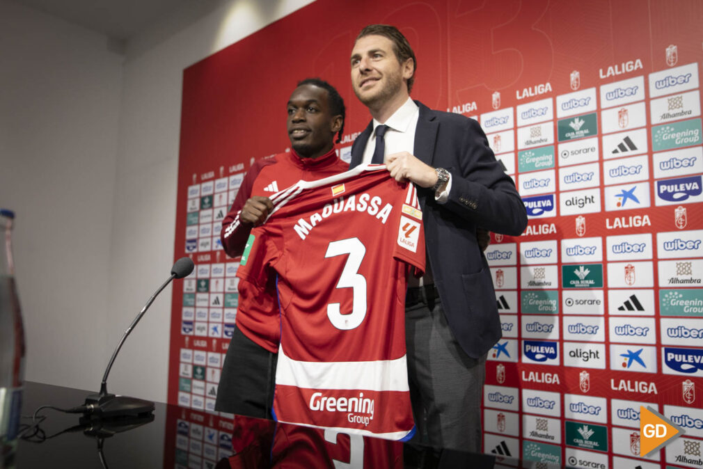 presentación de Faitout Maouassa como nuevo jugador del Granada CF.