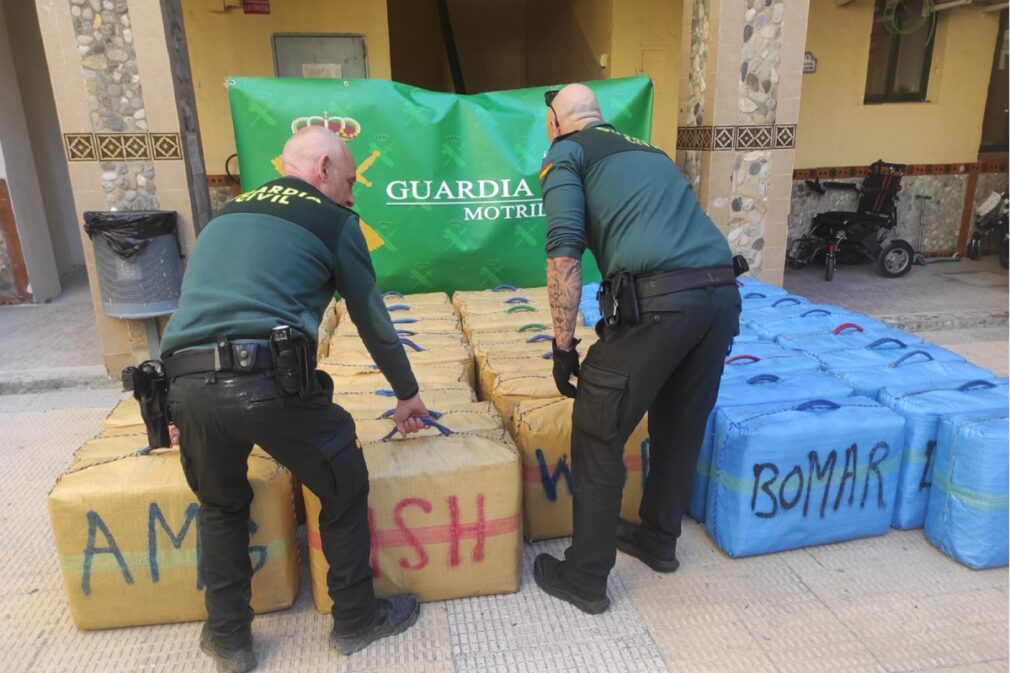 alijo hachis playa las azucenas motril guardia civil