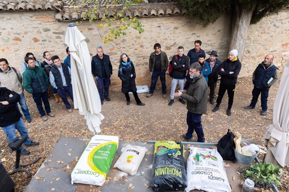 Granada.- La Alhambra comparte sus secretos en mantenimiento de jardines históricos