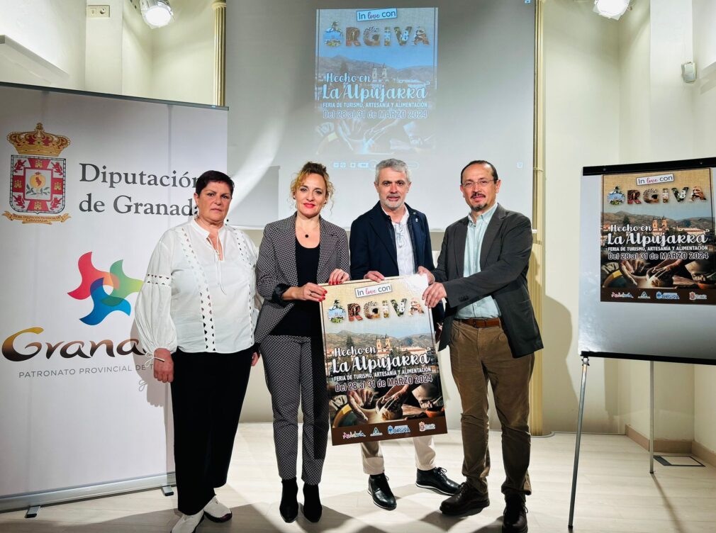 Diputada de Turismo, Marta Nievas, presentando la Feria Hecho en la Alpujarra de Órgiva