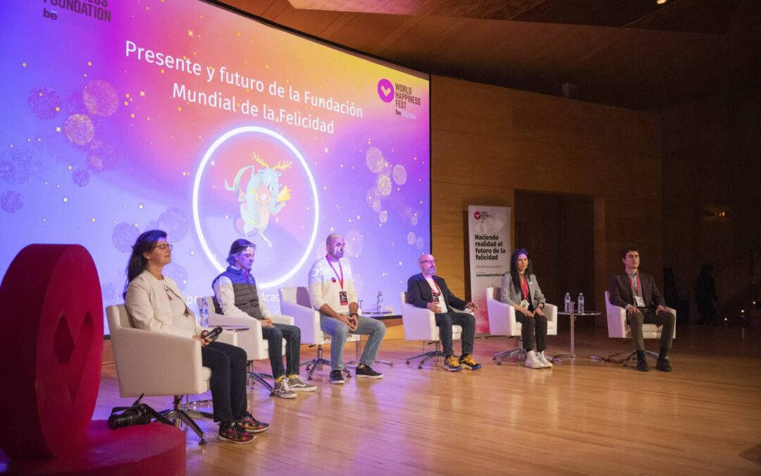 Granada se viste con una sonrisa para celebrar el Festival Internacional de la Felicidad