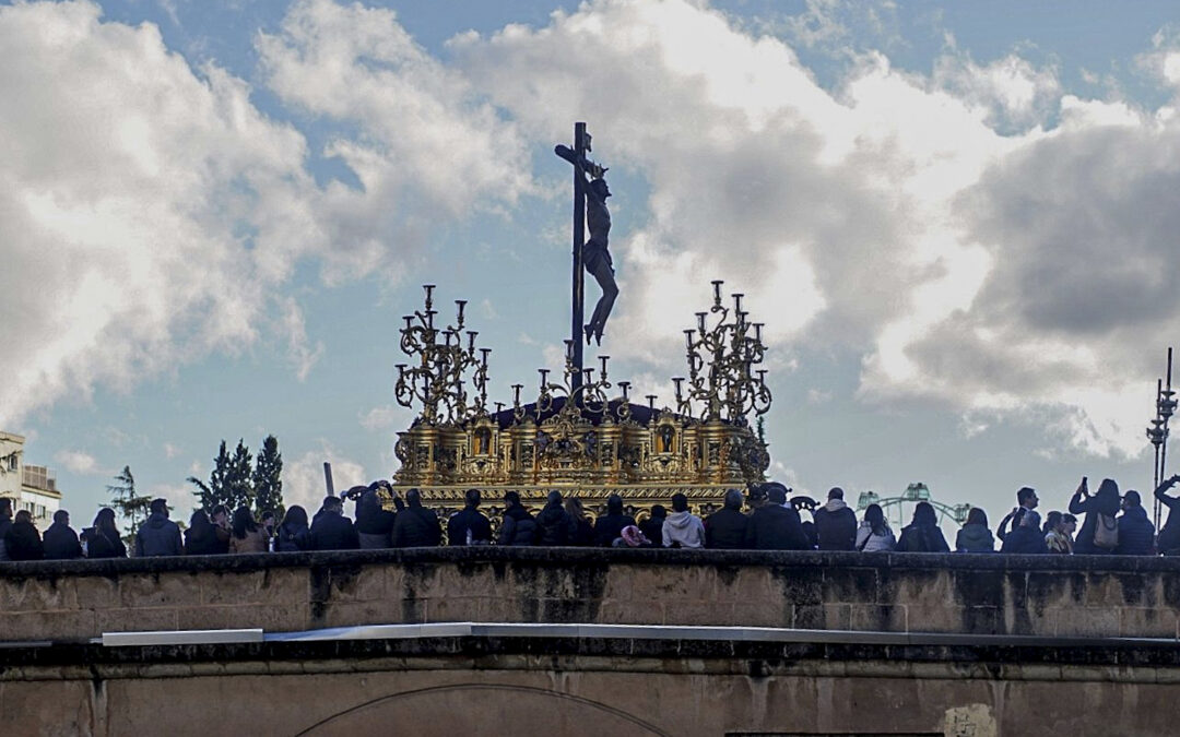 Granada se prepara para un Viernes Santo cargado de emociones