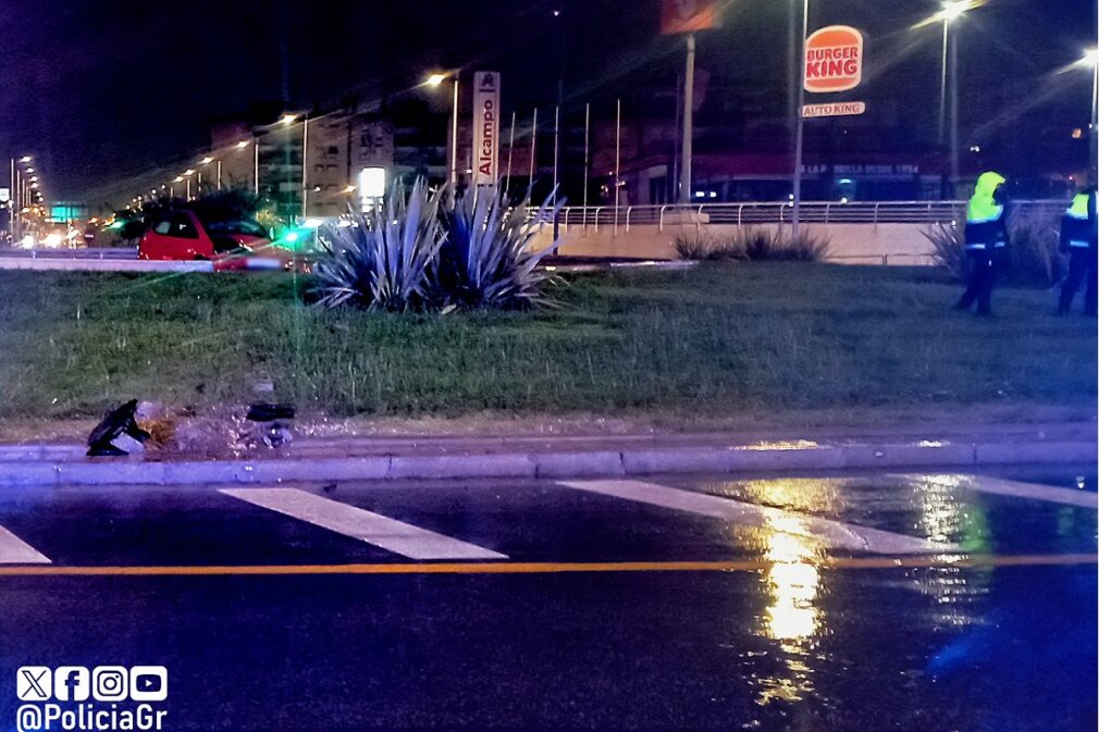 accidente coche granada avenida juan pabalo