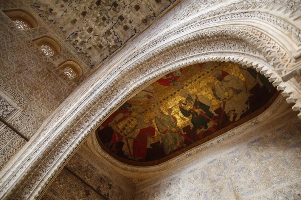Granada.- La Alhambra hará trabajos de mantenimiento en las bóvedas con pintura sobre piel de la Sala de los Reyes