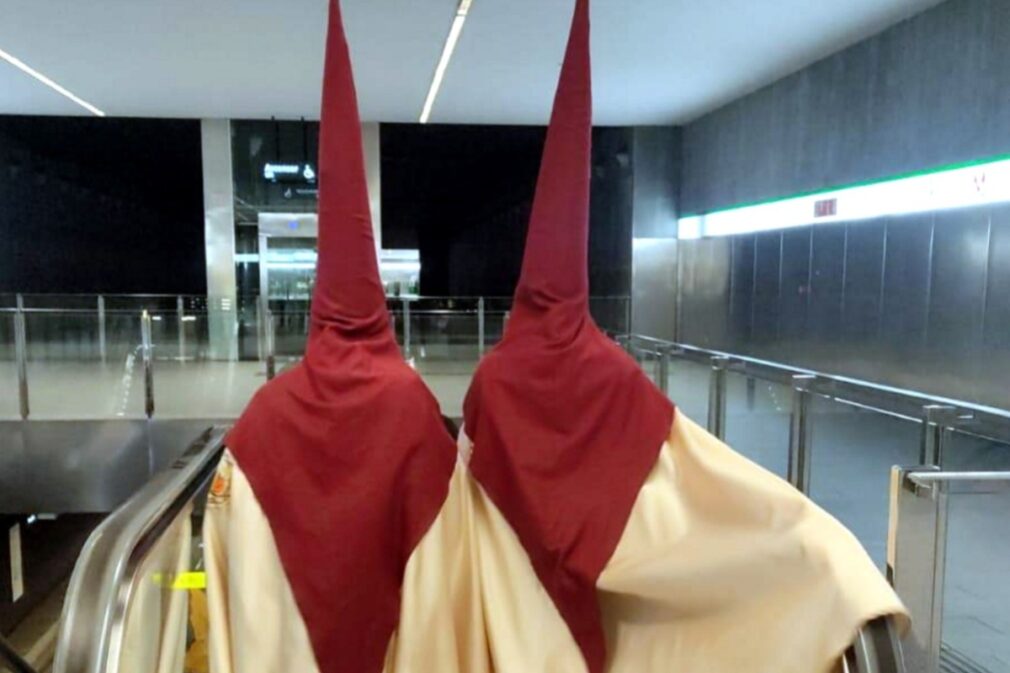 penitentes-metro-semana-santa-granada