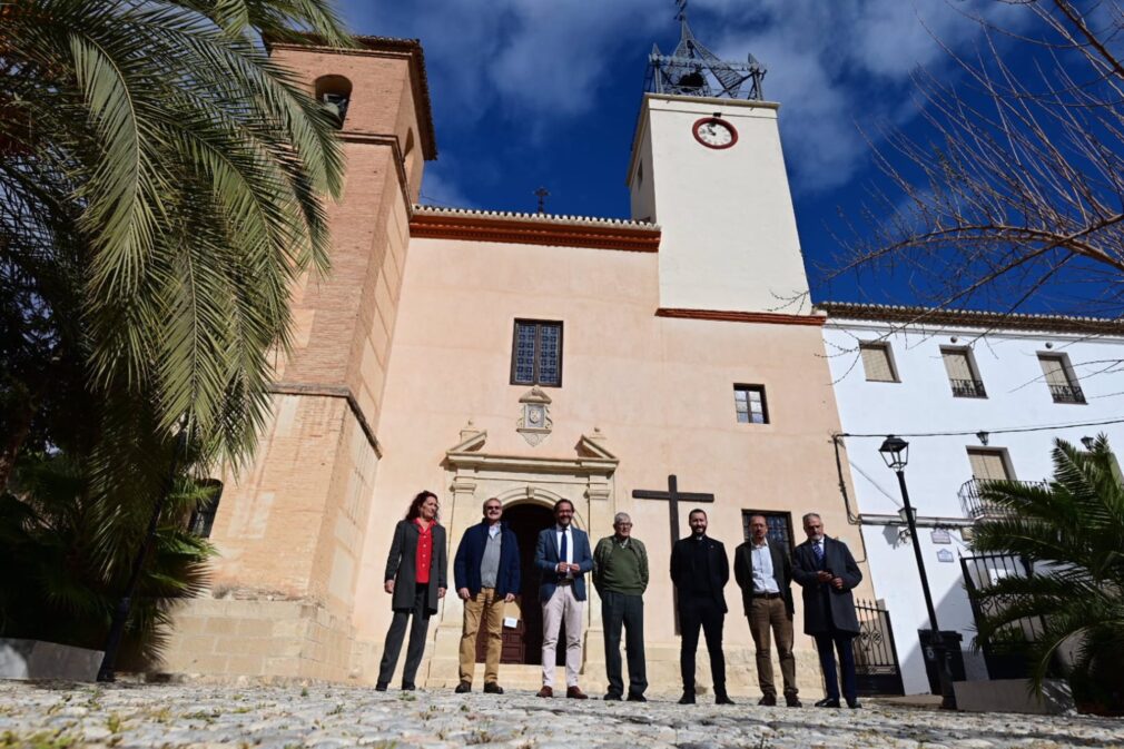 Granada.- Restaurados el Cristo de la Agonía y la Torre del Reloj de la iglesia de Albuñuelas