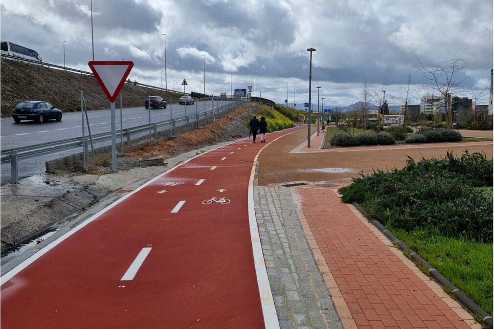 senda ciclopeatonal PTS - Parque Miguel Ríos - carril bici