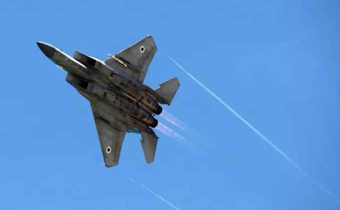 Un avión de combate israelí en vuelo en una imagen de archivo