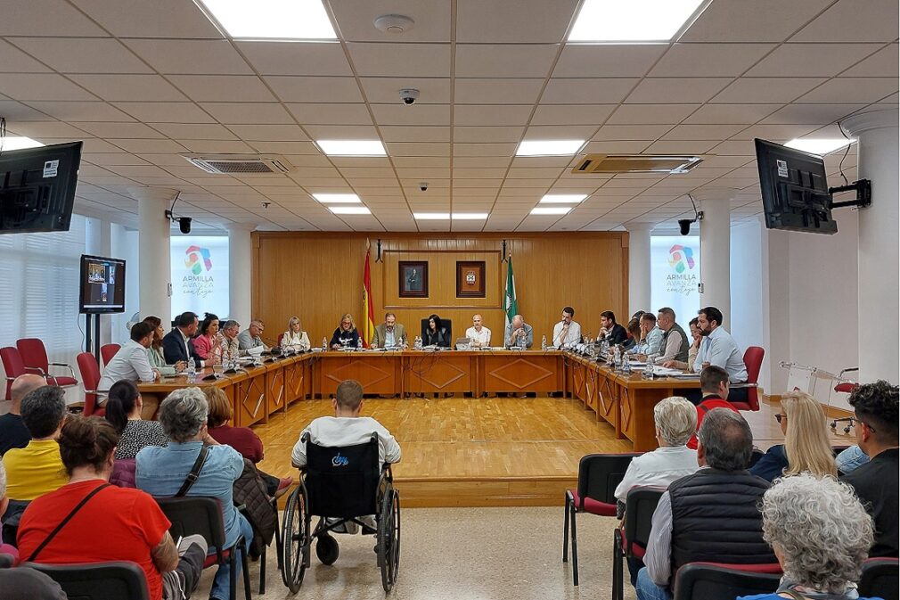 pleno ayuntamiento armilla campamento inmigrantes base aerea