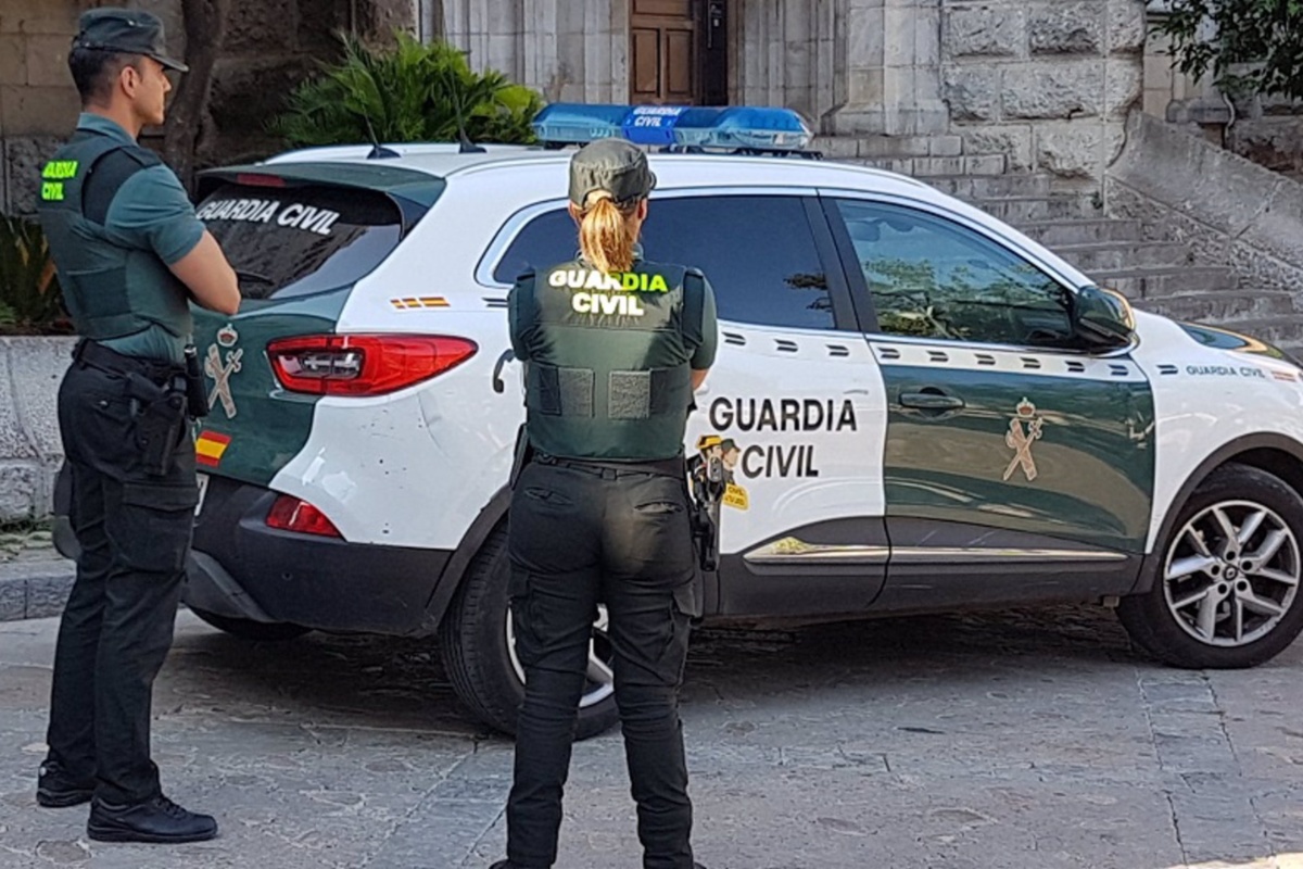Agentes Guardia Civil Sevilla