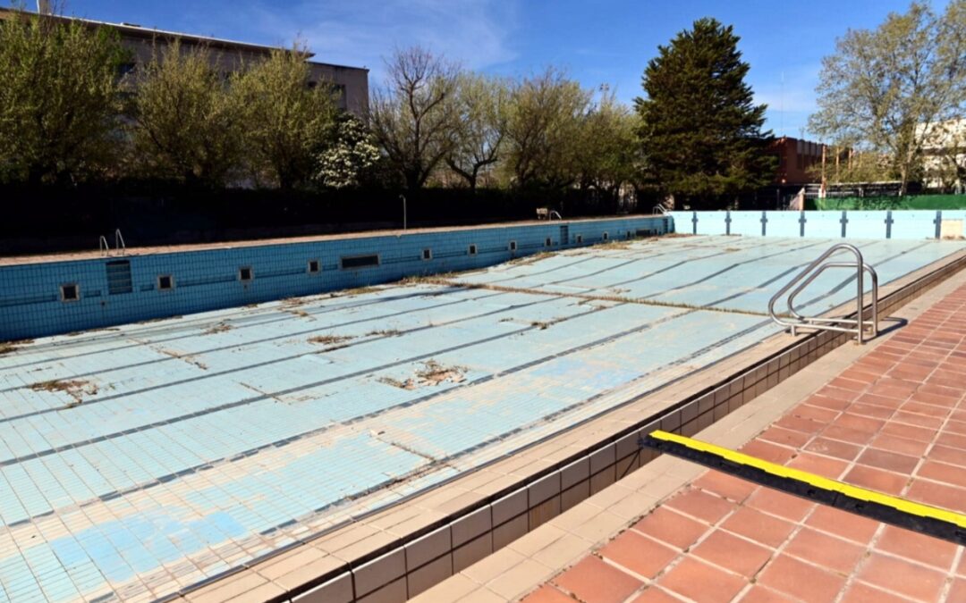 Otro verano sin piscinas en Granada a la espera de Fuentenueva