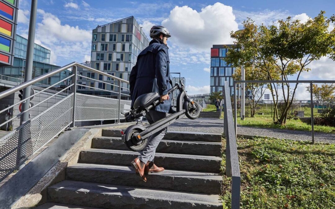La DGT quiere fijar límite de edad para el uso legal de patinetes eléctricos