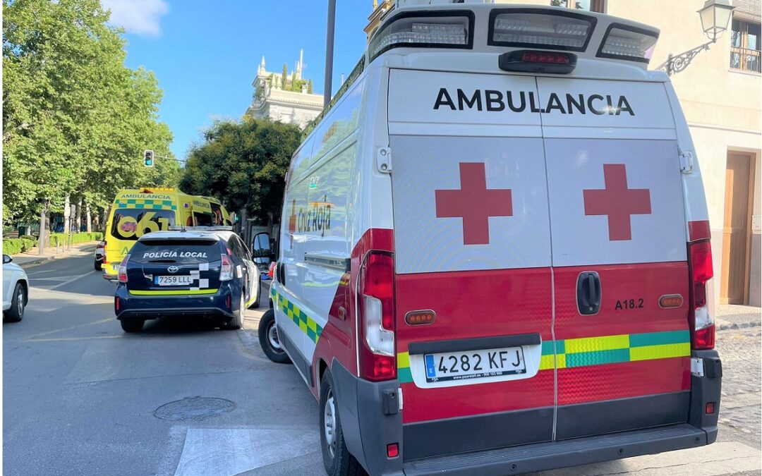 Salvan la vida de un varón que se encontraba en paro cardíaco en el centro de Granada