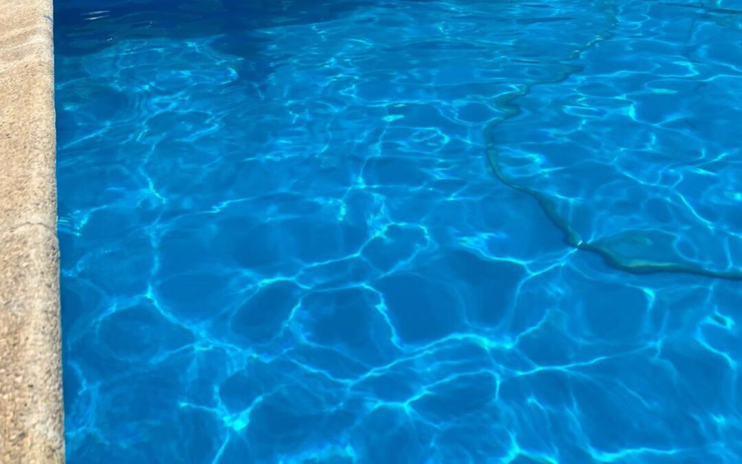 Cúllar mantiene cerrada en señal de duelo la piscina donde murió un hombre con discapacidad