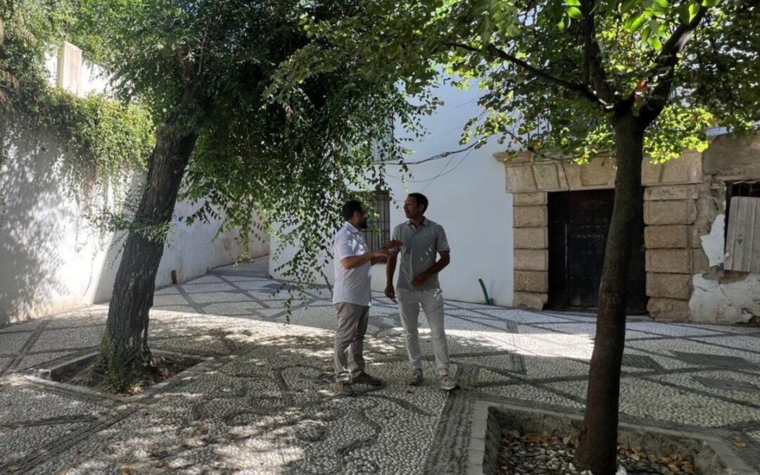 PSOE Granada exige la reposición de los bancos en la placeta de Santa Inés Alta