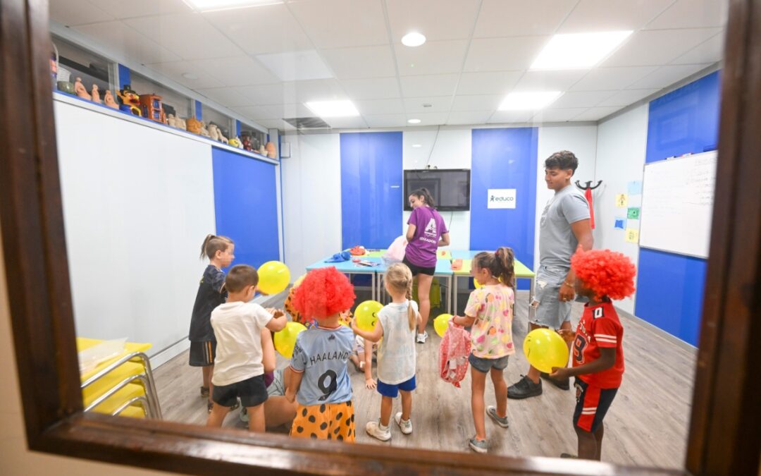 Fundación Caja Rural Granada y Alfa amenizan el verano de los menores del distrito Norte