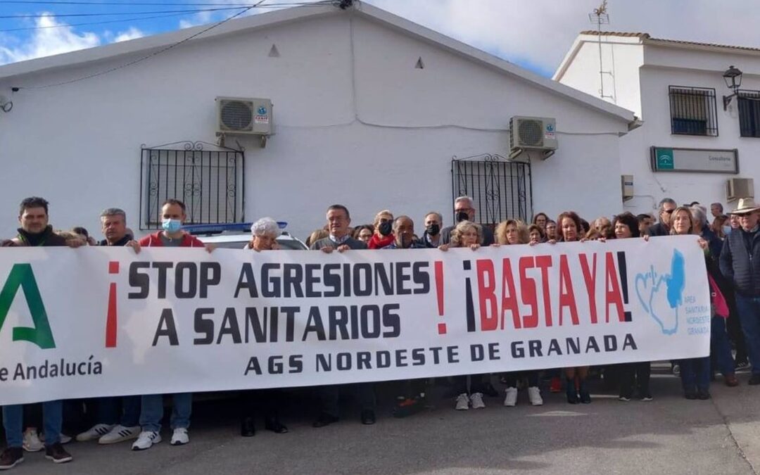 Atrincherados durante más de 45 minutos para evitar una agresión en un centro de salud de Huéscar