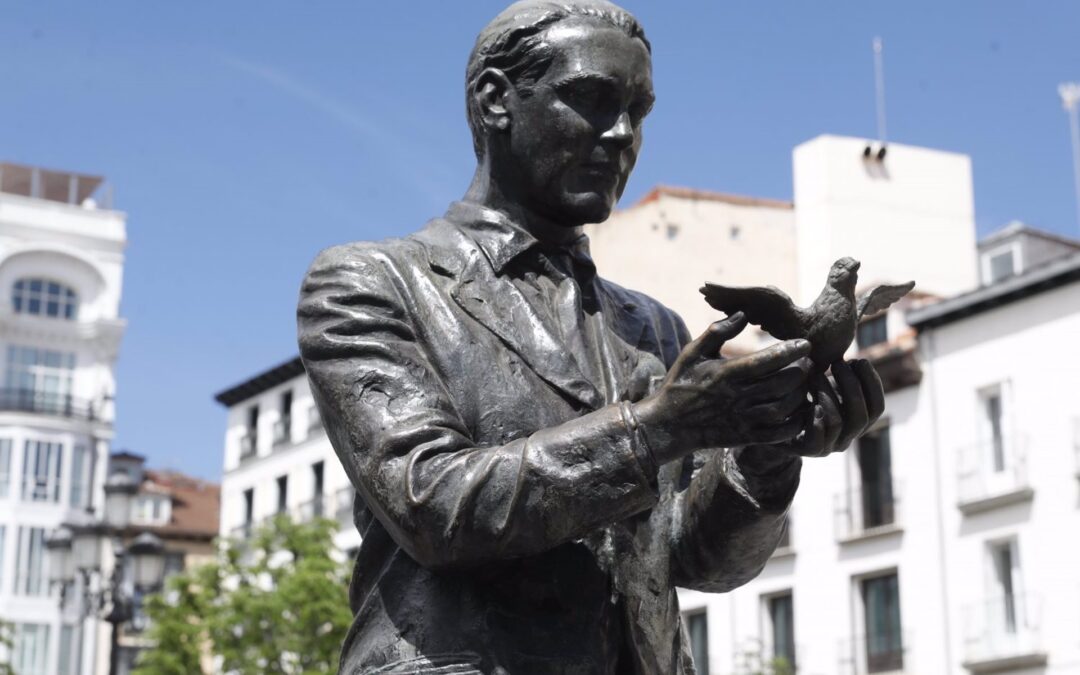 La obra 'Federico, en carne viva' homenajea al poeta en el acto de Diputación en Alfacar