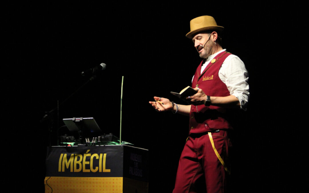 Alex O’Dogherty reivindica en Santa Fe el humor sin límites a través de las palabras
