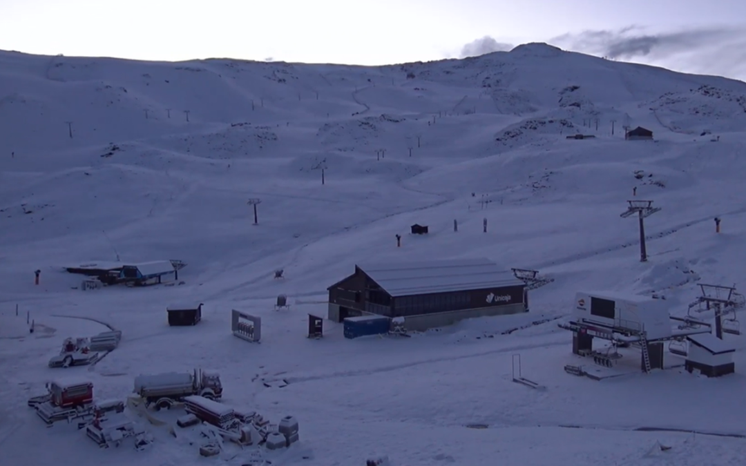 Reunión este viernes para intentar evitar la huelga en remontes de Sierra Nevada el sábado