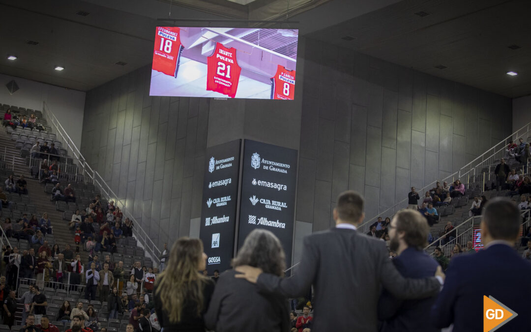 Emotivo homenaje a David Iriarte para convertir su '21' en eterno