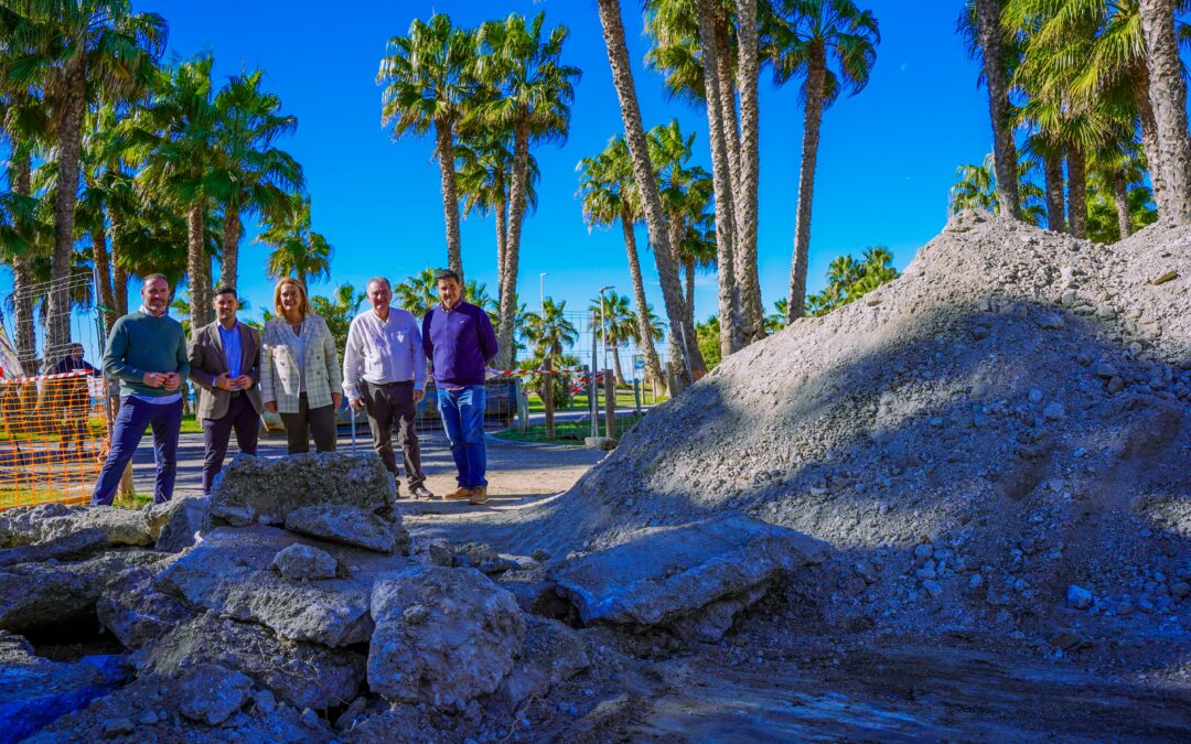 Comienzan las obras de Playa Granada con nuevas zonas verdes y la reorganización de aparcamientos