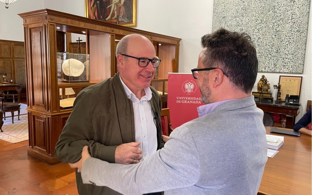 El rector de la UGR, Pedro Mercado, se incorpora tras su baja médica por el infarto que sufrió