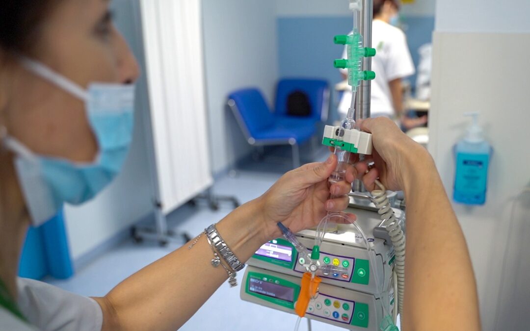 Un hospital de día en el Virgen de las Nieves para hacer más fácil la vida de pacientes oncológicos