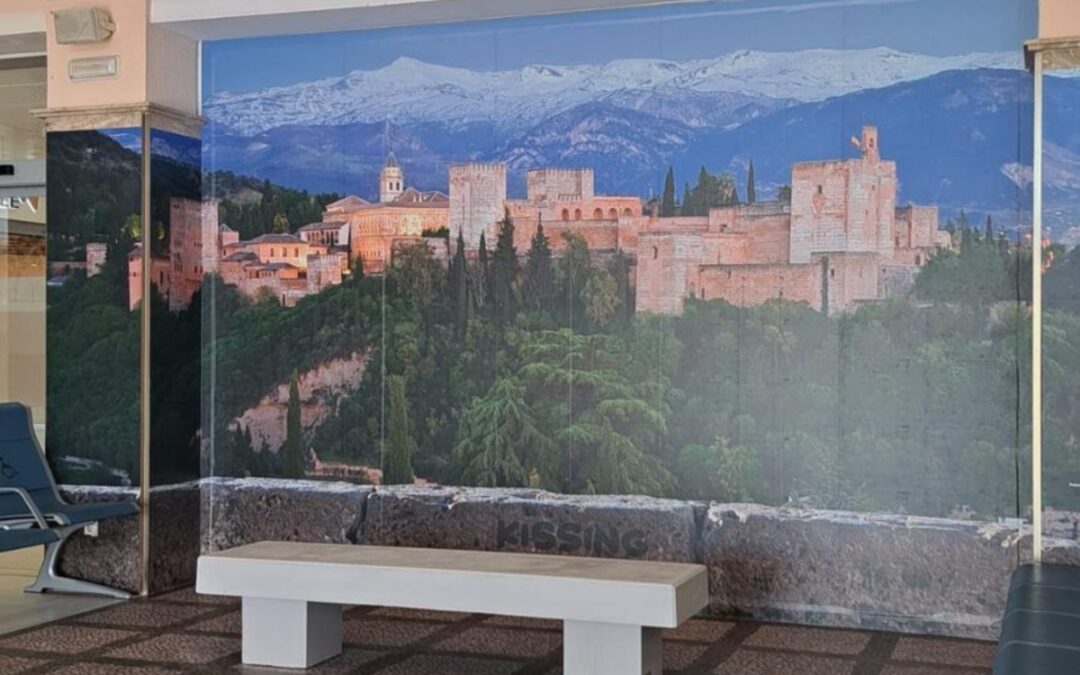 Un Mirador de San Nicolás aparece en el aeropuerto de Granada