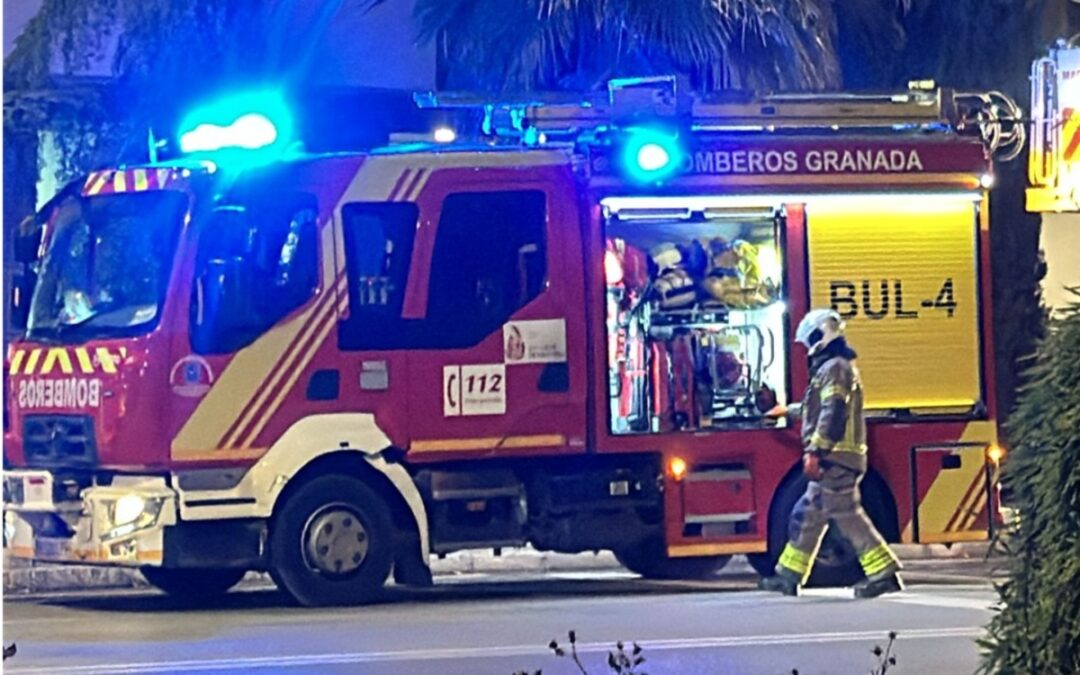 Bomberos sofocan un pequeño incendio en el barrio del Zaidín