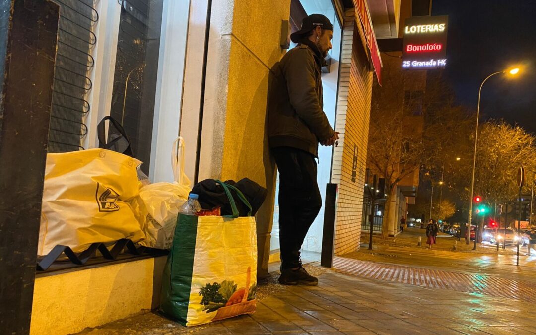 El lado oscuro de la Navidad: pasar las fiestas en la calle