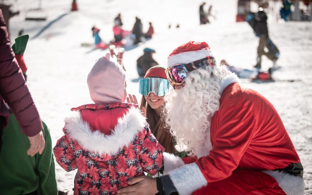Papá Noel reparte alegría en Sierra Nevada