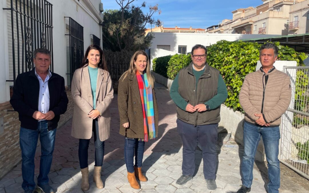 Concluyen las obras de renovación de las redes hidráulicas en la calle Las Flores de Castell de Ferro