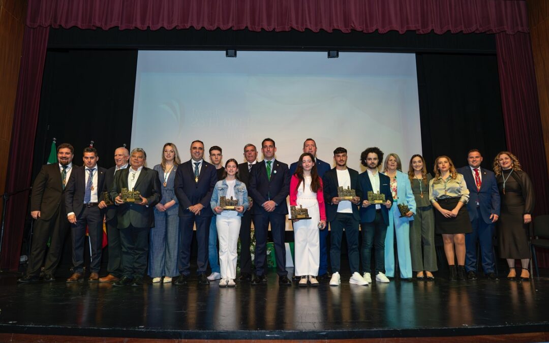Alhendín reconoce a sus vecinos, colectivos y empresas destacadas con motivo del Día de Andalucía