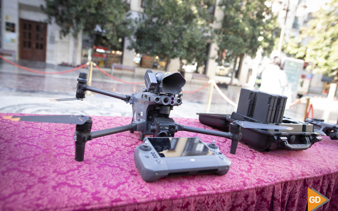 La Policía Local de Granada vuelve a vigilar Camino de Ronda con dron