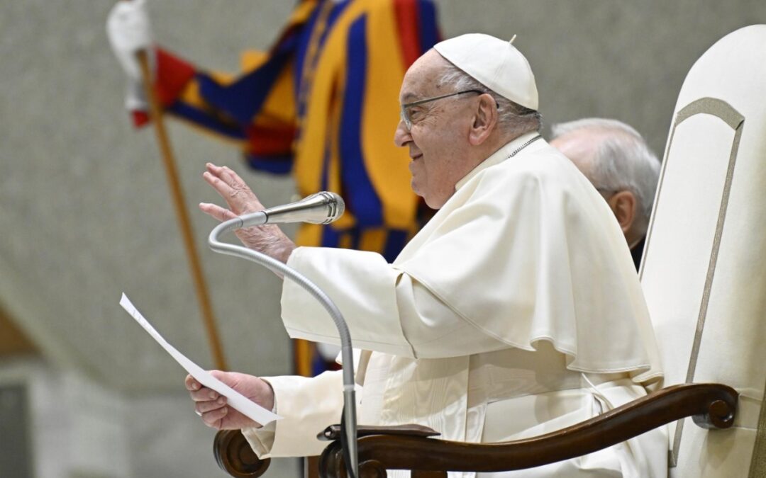 El Papa continúa con la fisioterapia respiratoria y no necesita ventilación mecánica