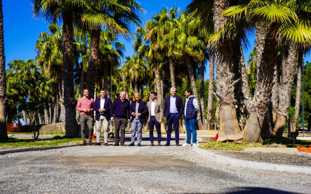 Avanzan a buen ritmo las obras de reorganización del aparcamiento poniente de Playa Granada