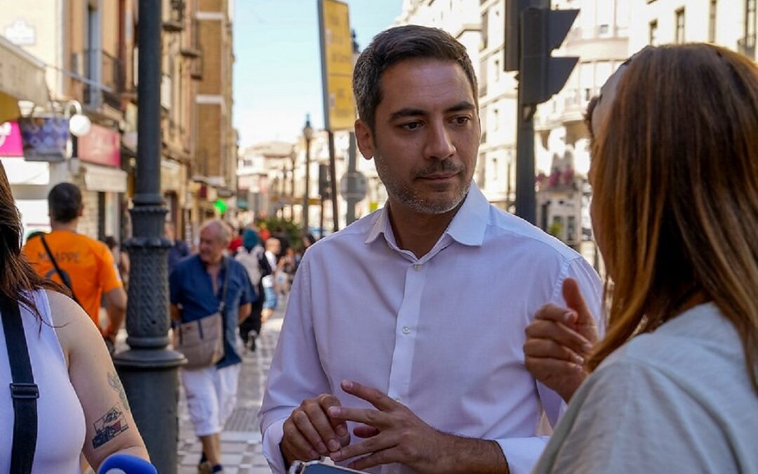 El PSOE lamenta que Carazo "siga fomentando que Granada sea destino para despedidas de solteros"