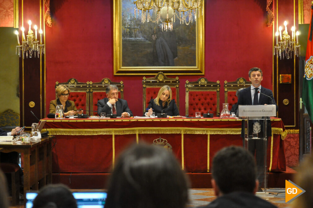 Pleno Ayuntamiento Granada Defensor Manuel Martín-Antonio Rivero