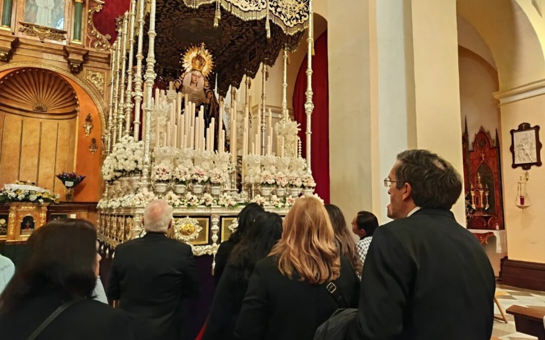 Roban las joyas de la Virgen del Mayor Dolor de Escolapios