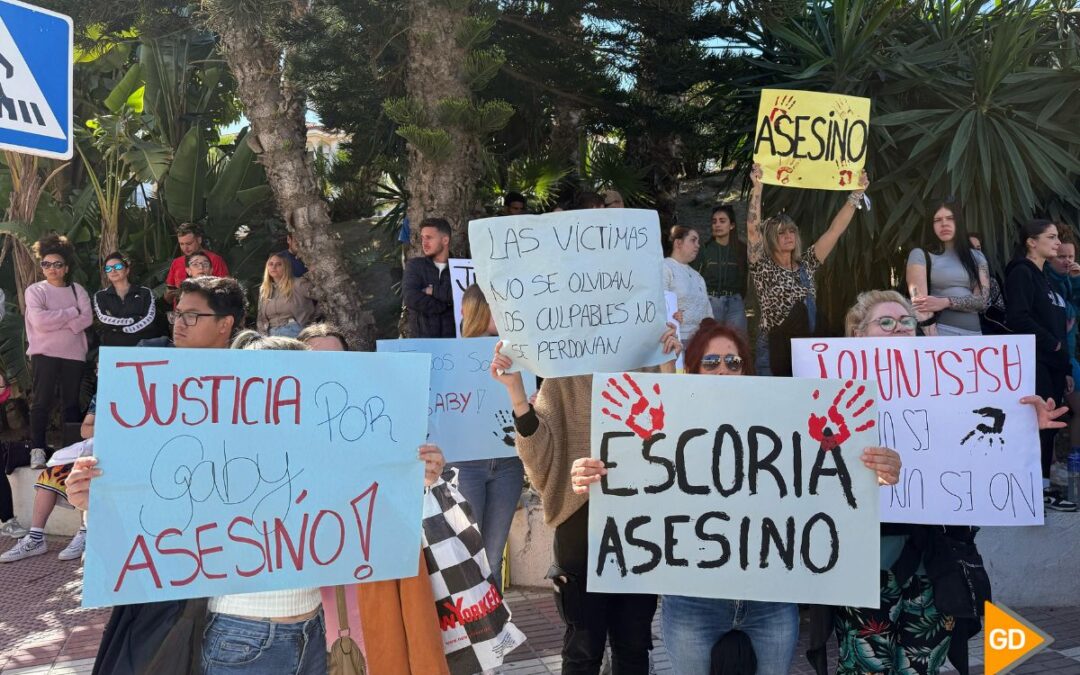 Consternación en Almuñécar: "A mi hijo lo mató como un cerdo, lo dejó tirado en la calle"