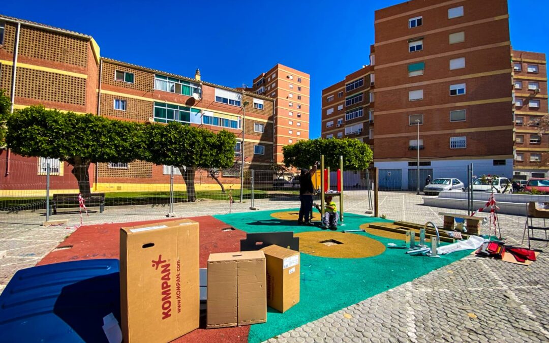 Motril inicia la renovación del parque infantil de La Fabriquilla