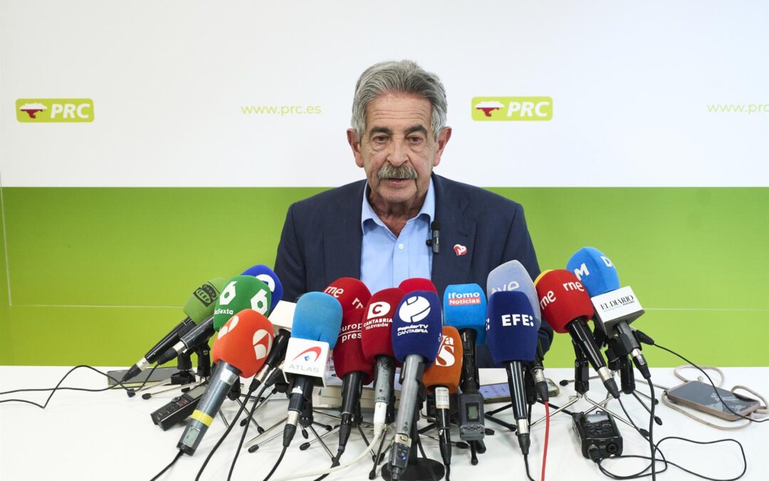 Revilla ve "mezquino" que el rey emérito le demande y se pregunta por qué él "y no Bárbara Rey o Corinna"