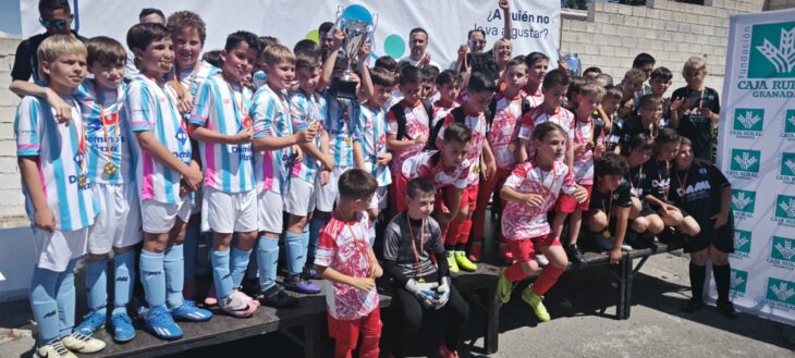 Foto de campeones del torneo