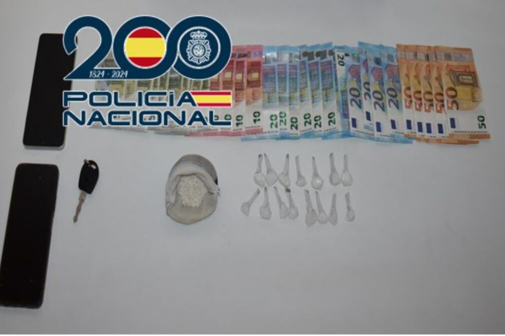 Detenido en Baza con quince envoltorios de cocaína en el coche